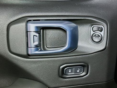 New 2026 Jeep Wrangler Unlimited Sahara AWD/4WD image 13