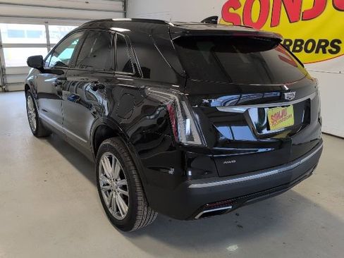 Used 2023 Cadillac XT5 Sportv w/ Technology Package AWD/4WD image 3