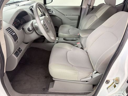 Used 2019 Nissan Frontier SV w/ Value Truck Package RWD image 5