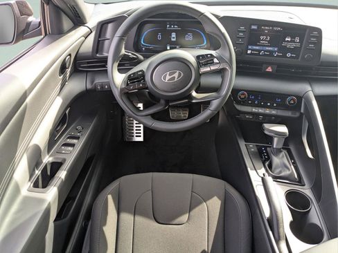 Used 2026 Hyundai Elantra Sport image 24