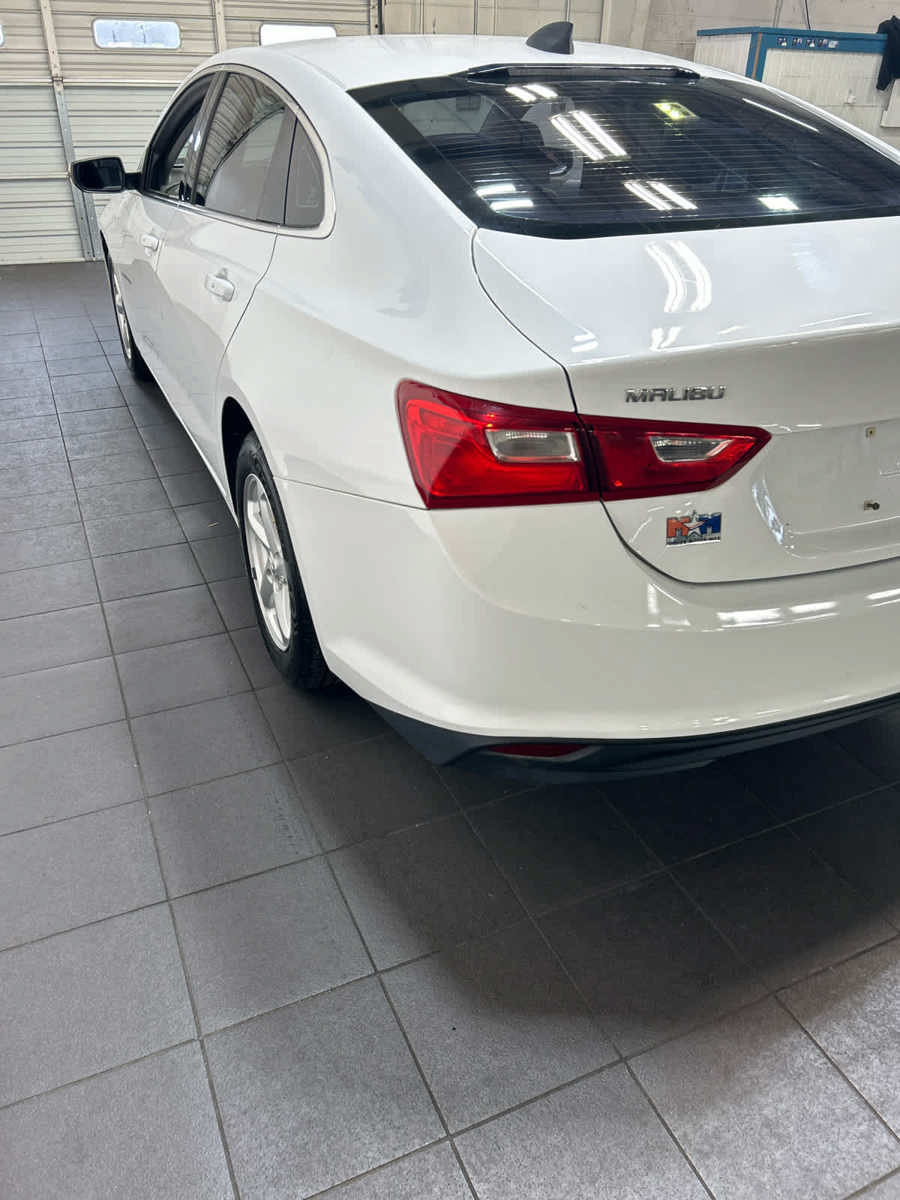 Used 2017 Chevrolet Malibu LS FWD image 7