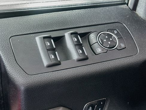 Used 2015 Ford F150 Platinum w/ Equipment Group 701A Luxury AWD/4WD image 15
