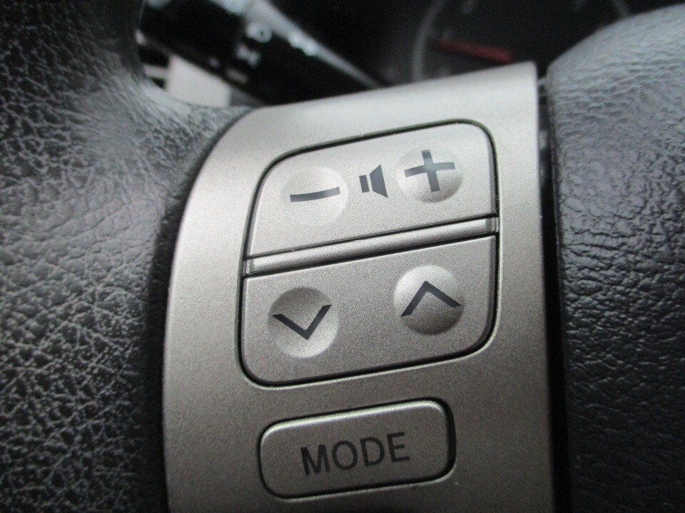 Used 2012 Toyota Corolla LE FWD image 30