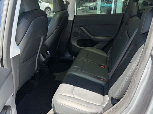 Used 2024 Tesla Model Y Long Range RWD image 11