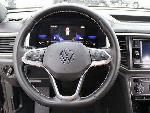 Certified 2023 Volkswagen Atlas Cross Sport SE image 12