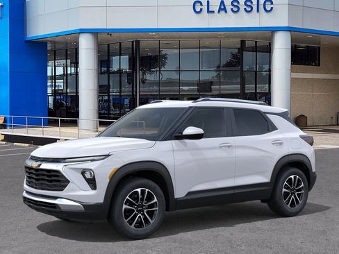 New 2026 Chevrolet TrailBlazer LT image 2