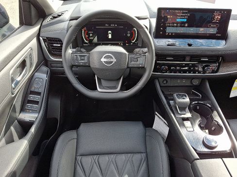 New 2026 Nissan Rogue Platinum w/ Platinum Premium Package AWD/4WD image 8