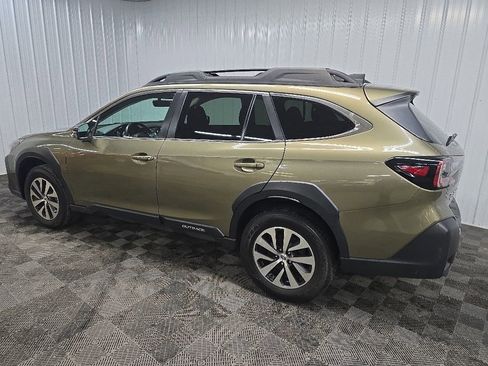 Used 2023 Subaru Outback Premium w/ Popular Package #1 AWD/4WD image 4