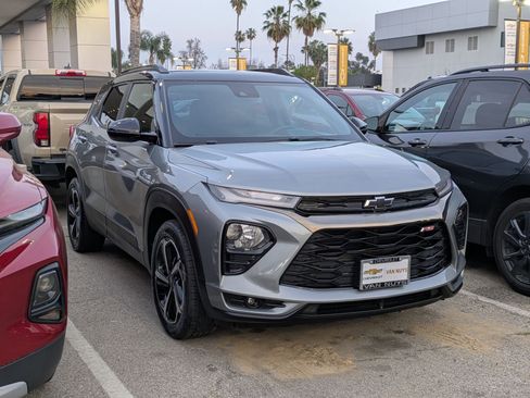 Used 2023 Chevrolet TrailBlazer RS image 2