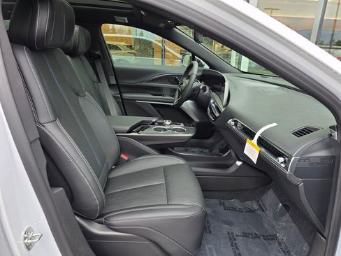 New 2026 Cadillac Lyriq Premium Sport image 11