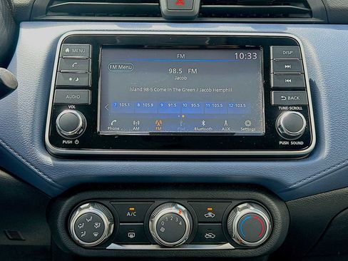 Used 2023 Nissan Versa SV FWD image 12