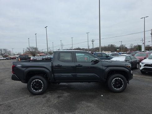 New 2025 Toyota Tacoma TRD Off-Road image 3