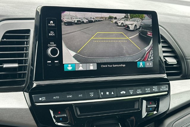 Used 2025 Honda Odyssey Sport-L image 23