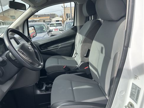 Used 2021 Nissan NV200 S w/ Back Door Glass Package image 8