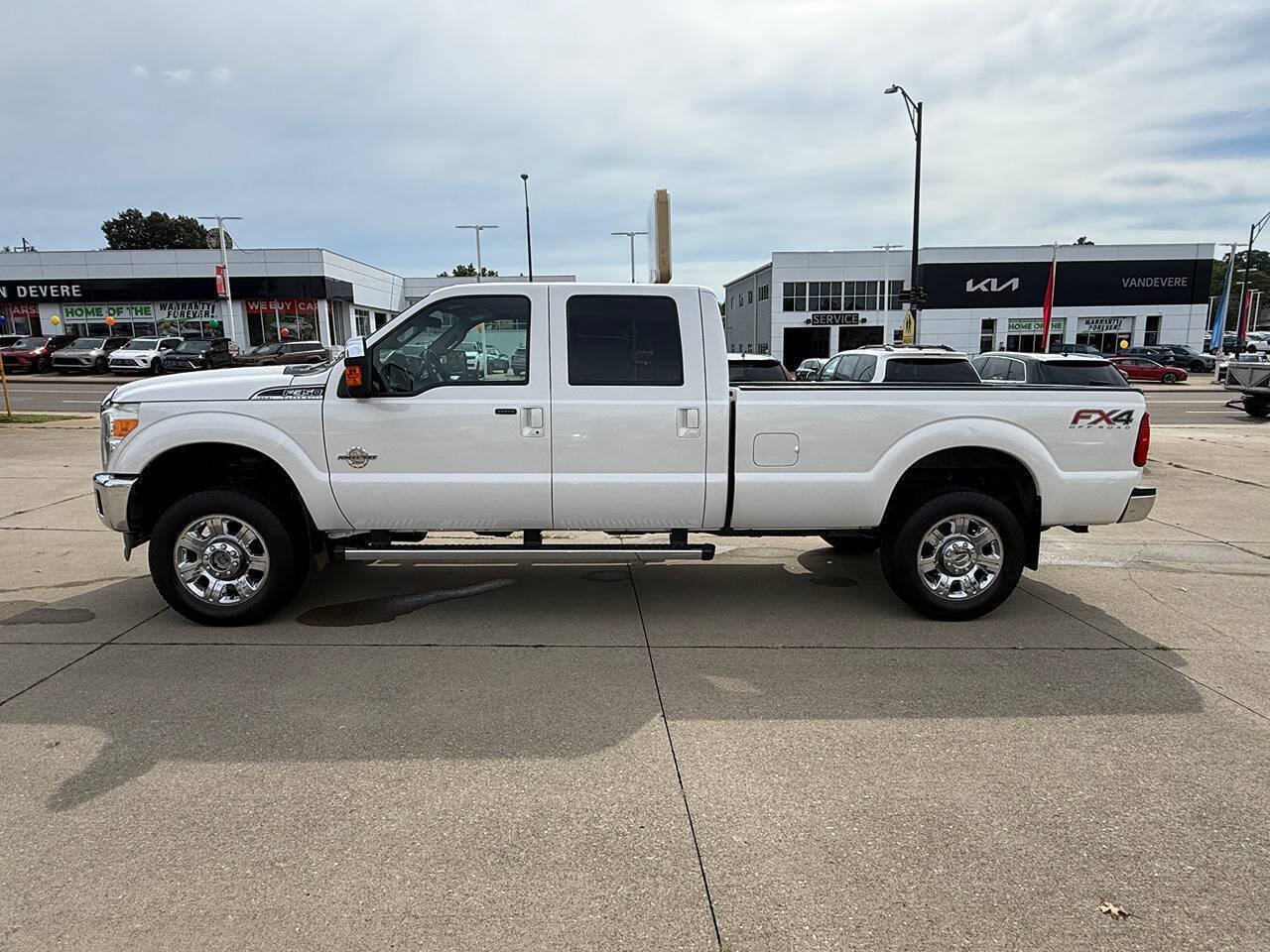 Used 2015 Ford F350 Lariat w/ Lariat Ultimate Package AWD/4WD image 5