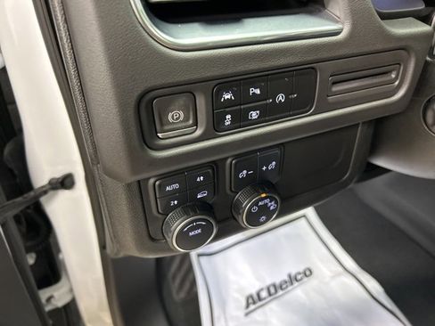 Used 2023 Chevrolet Tahoe RST image 15