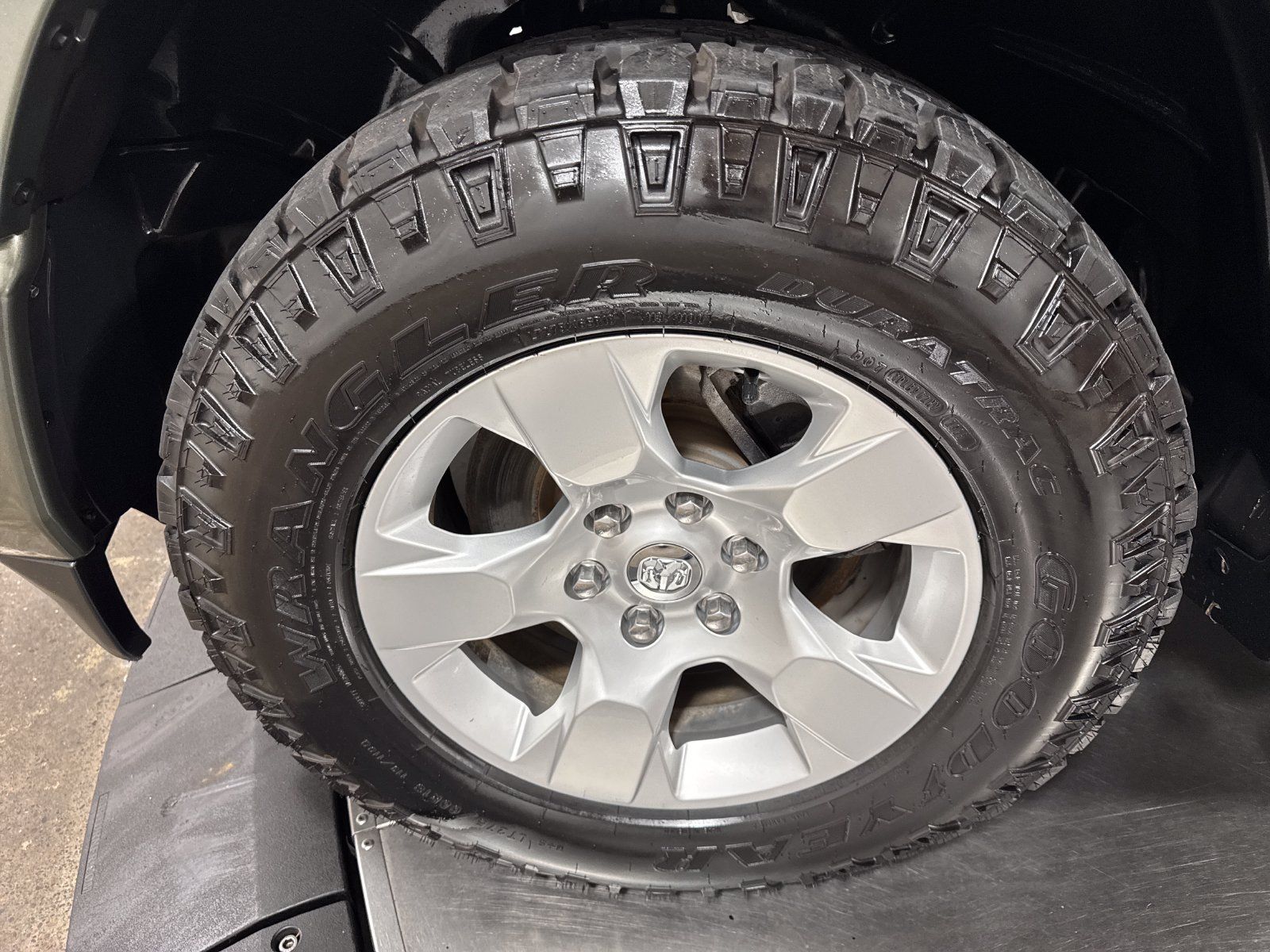 Used 2020 RAM 1500 Big Horn AWD/4WD image 2
