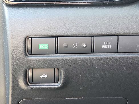 Used 2023 Nissan Sentra SV FWD image 24