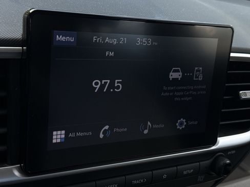 Certified 2024 Hyundai Venue SEL FWD image 16