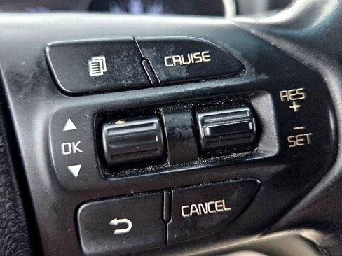 Used 2020 Kia Sedona EX image 17