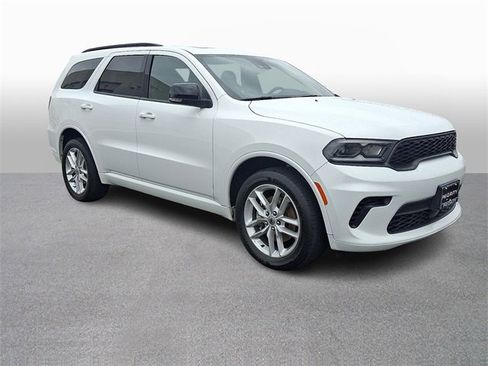 Used 2024 Dodge Durango GT image 3