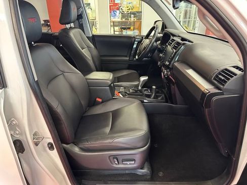 Used 2024 Toyota 4Runner TRD Off-Road Premium w/ Off Road Premium Plus Package AWD/4WD image 16