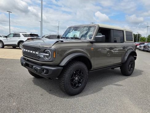 New 2026 Ford Bronco Badlands AWD/4WD image 3