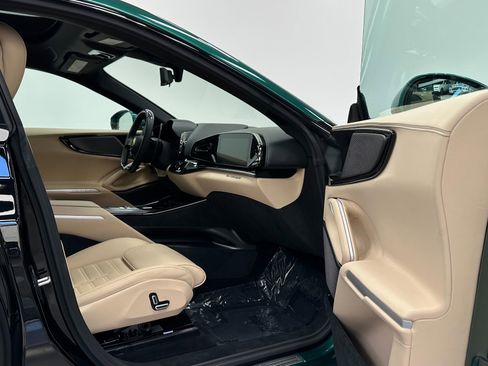 Used 2025 Ferrari Purosangue image 14