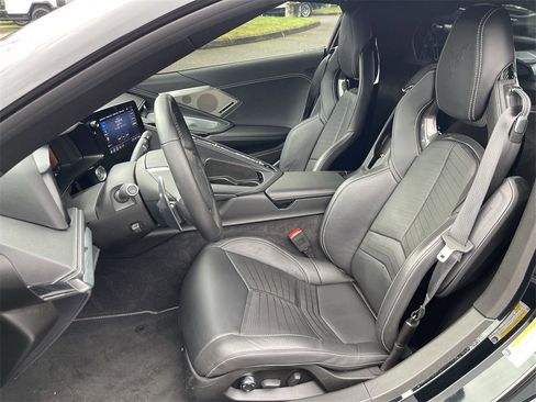 Used 2022 Chevrolet Corvette Stingray image 18