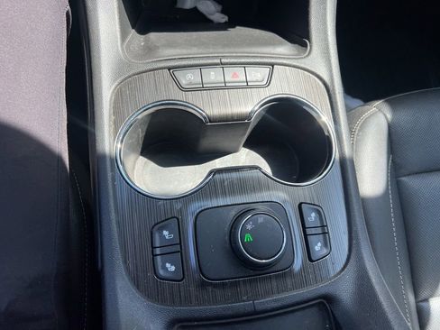 Used 2020 GMC Acadia SLT FWD image 52