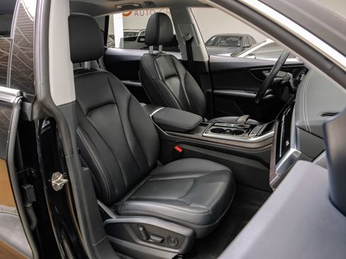 Used 2023 Audi Q8 Premium Plus w/ Premium Plus Package image 37