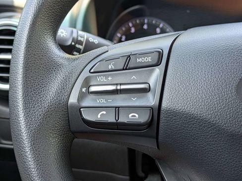 Used 2019 Hyundai Kona SE FWD image 23