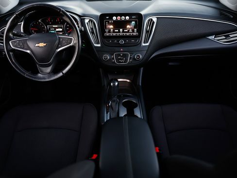 Used 2018 Chevrolet Malibu LT w/ Redline Edition image 2