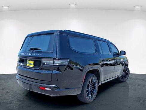 Used 2023 Jeep Grand Wagoneer L Series III w/ Rear Seat Video Group 1 AWD/4WD image 6