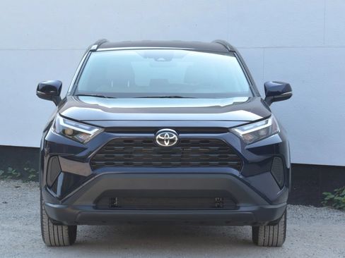 Used 2025 Toyota RAV4 XLE w/ Weather Package AWD/4WD image 7
