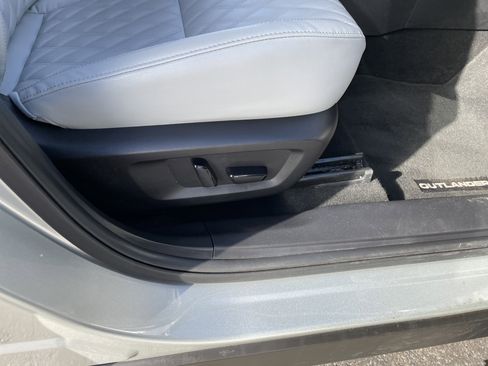 Used 2023 Mitsubishi Outlander SEL image 20