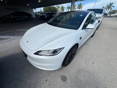Used 2024 Tesla Model 3 Standard Range RWD image 1