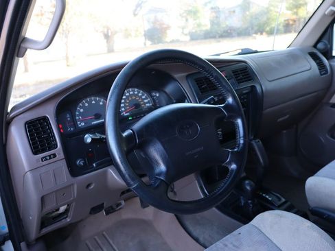 Used 2000 Toyota 4Runner SR5 w/ Upgrade Value Pkg 4 image 15