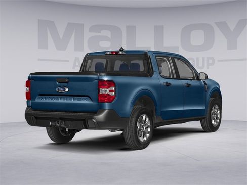 Used 2023 Ford Maverick XLT image 2