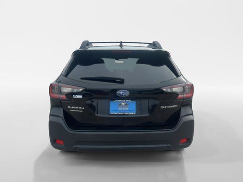 Used 2024 Subaru Outback Premium AWD/4WD image 4