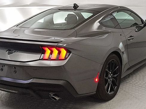 Certified 2025 Ford Mustang Coupe RWD image 3