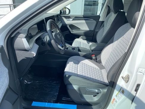 Used 2025 Volkswagen Tiguan S AWD/4WD image 27