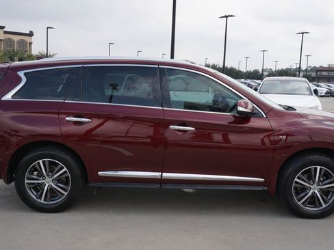 Used 2019 INFINITI QX60 Luxe w/ Essential Package image 4