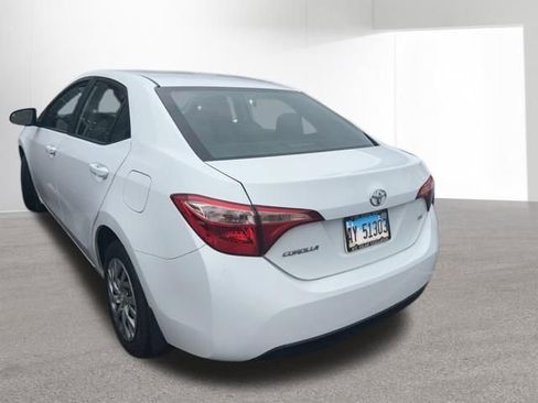 Used 2018 Toyota Corolla LE image 9