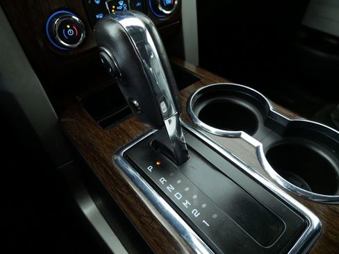 Used 2014 Ford F150 Lariat w/ Lariat Chrome Package image 24