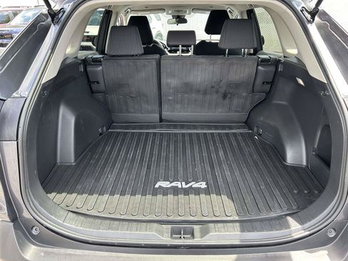 Used 2023 Toyota RAV4 LE FWD image 6