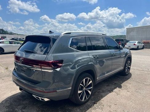 Used 2025 Volkswagen Atlas SEL Premium R-Line AWD/4WD image 4