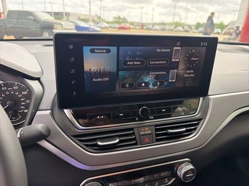 New 2026 Nissan Altima 2.5 SR image 16