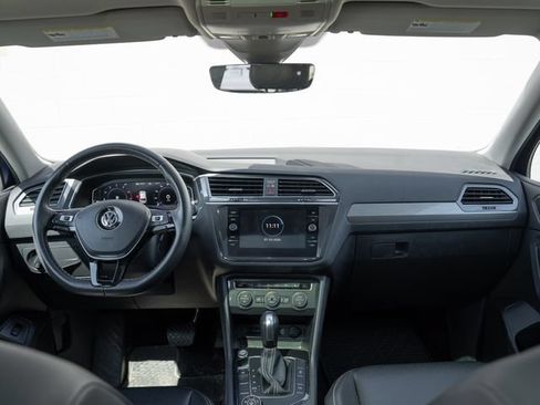 Used 2021 Volkswagen Tiguan SEL AWD/4WD image 21