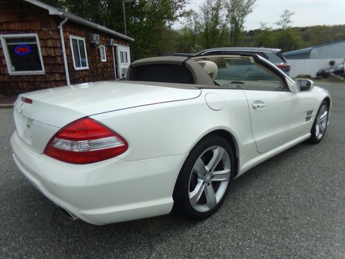 Used 2009 Mercedes-Benz SL 550 image 12
